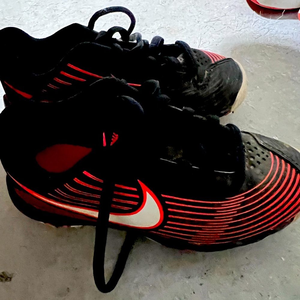Nike hyperdiamond3 softball cleat
